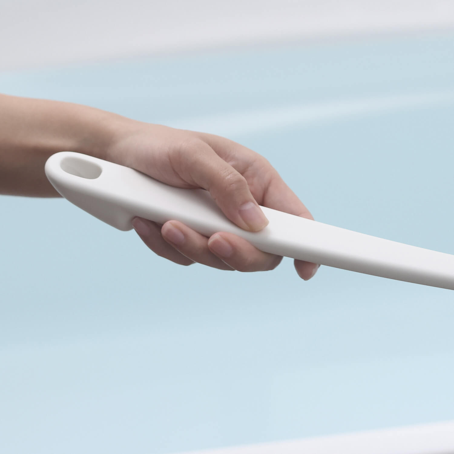 柄の先端にある指がかりを持った公式使用例。