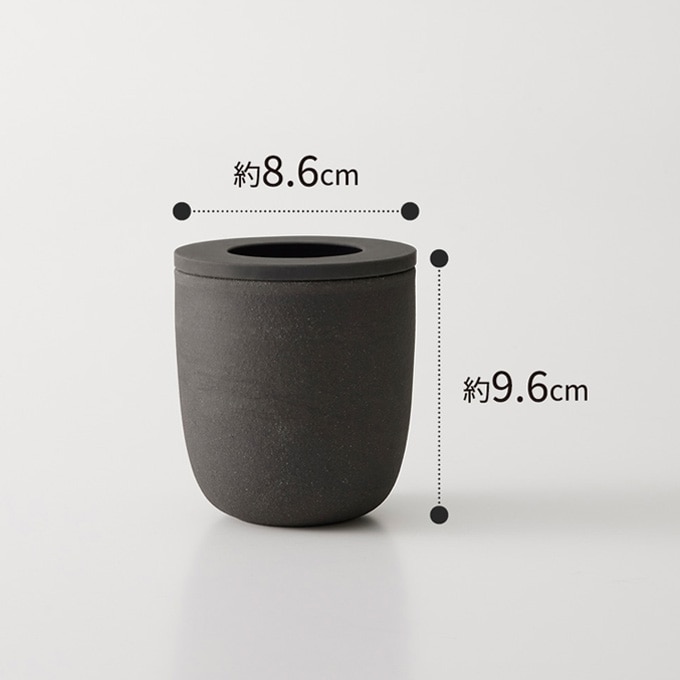 メーカー寸法写真。直径約8.6cm、高さ約9.6cmを示しています。
